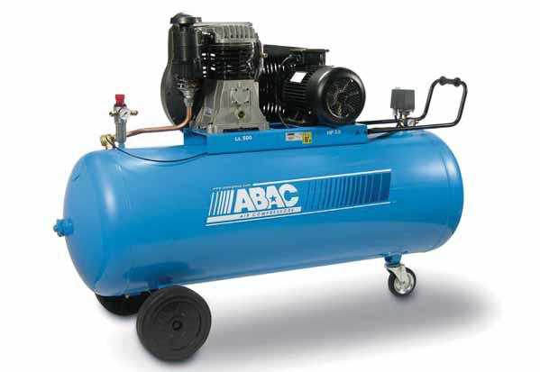 B-4900B ,aanzuigvol. 514 Lt, 4 pk, tank 270Ltr., 2 -traps, 400 Volt