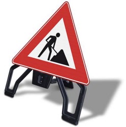 verkeersbord op steun